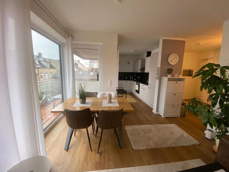Moderne Penthouse Wohnung Schleswig Dış mekan fotoğraf